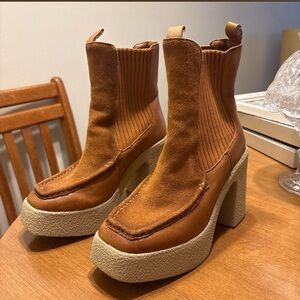 Vintage Havana Chestnut Platform Chelsea Boots